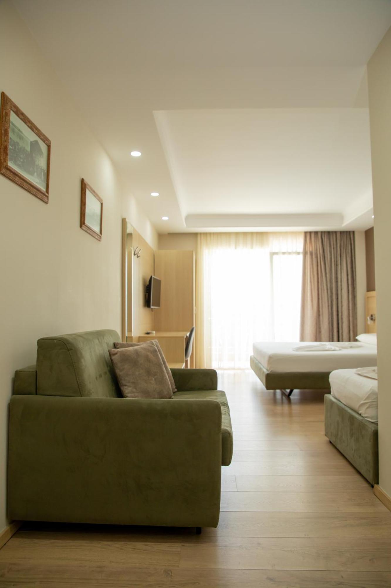 Hotel Dyrrah Durres Exterior photo